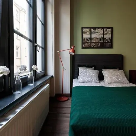 Close-golden - Cozy Studio - Main Rail Station&k24 Apartmán Vratislav