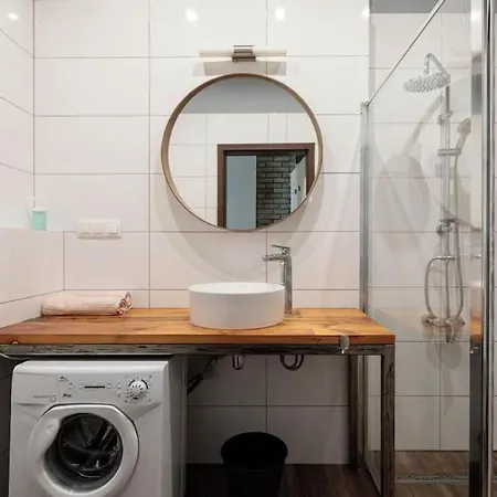 Apartmán Close-golden - Cozy Studio - Main Rail Station&k24